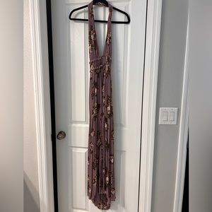 Gorgeous tropical dress ! Size medium, worn twice.